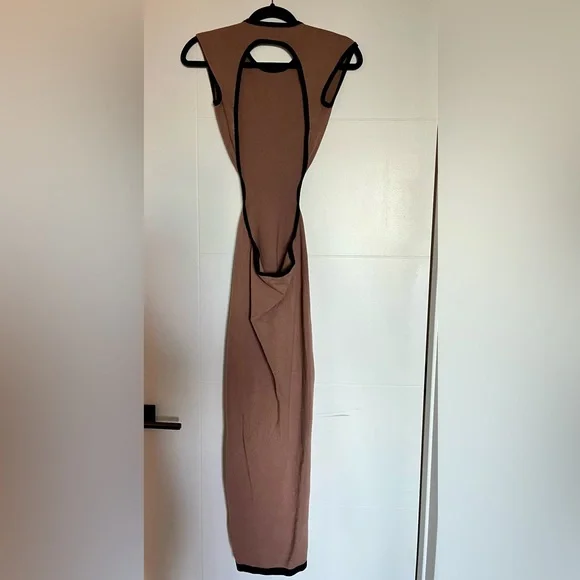 HANSEN & GRETEL Evelyn Backless High Slit Long Dress - Picture 10 of 11